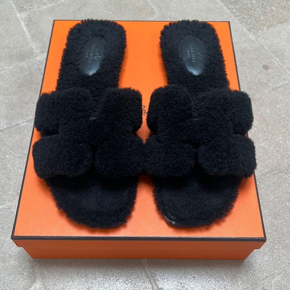 Hermes shearling Oran sandal black 38.5